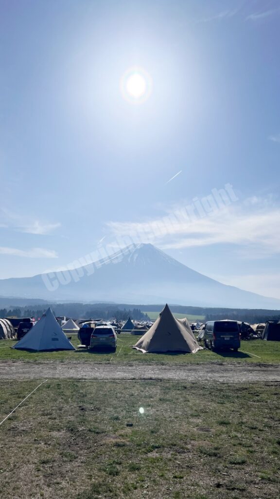 ふもとっぱらキャンプ場と富士山